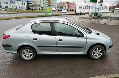 Седан Peugeot 206 2010 в 