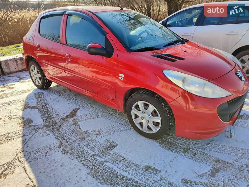 Хетчбек Peugeot 206 2011 в Одесі