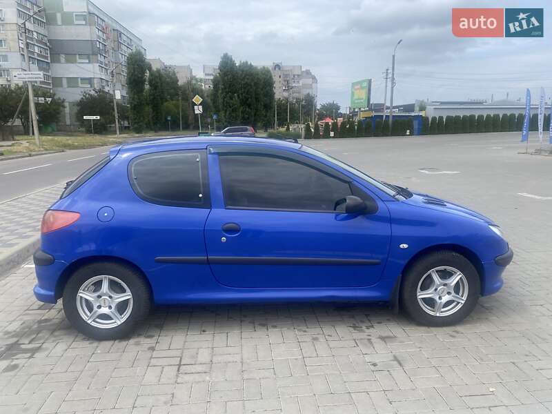 Хэтчбек Peugeot 206 2006 в Черкассах