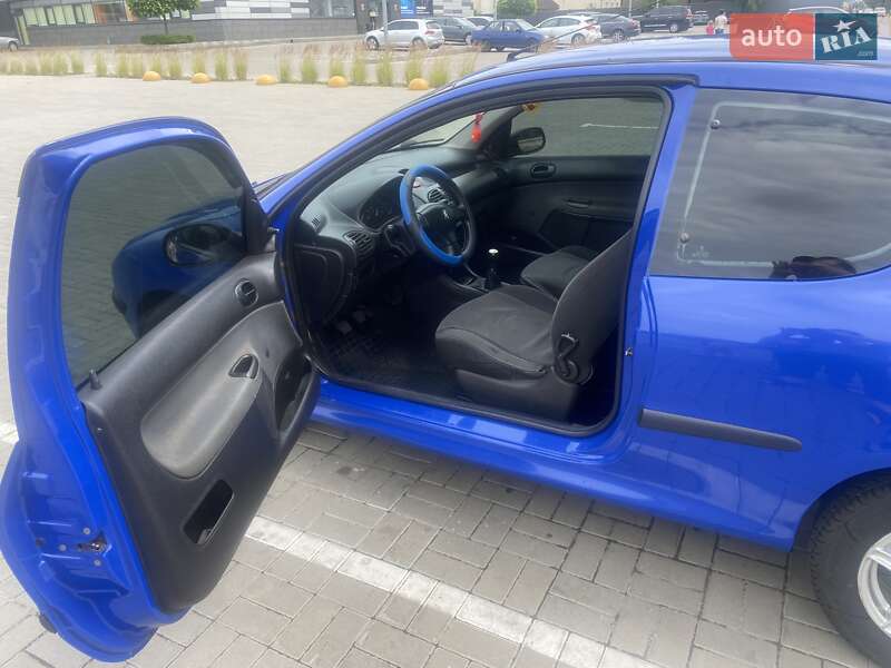 Хэтчбек Peugeot 206 2006 в Черкассах