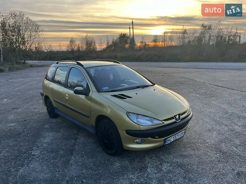 Универсал Peugeot 206 2003 в 