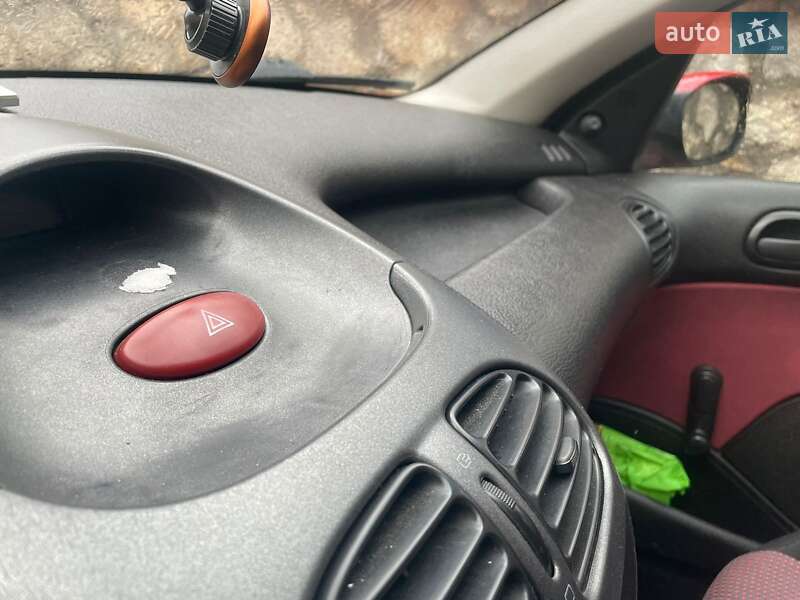 Хэтчбек Peugeot 206 2005 в Тернополе