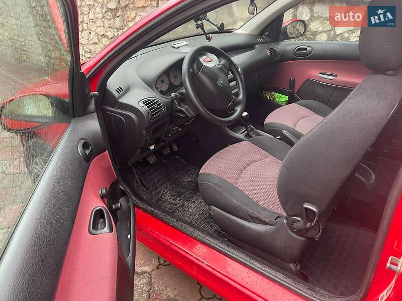 Хэтчбек Peugeot 206 2005 в Тернополе