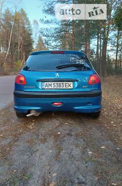 Хэтчбек Peugeot 206 2006 в Житомире