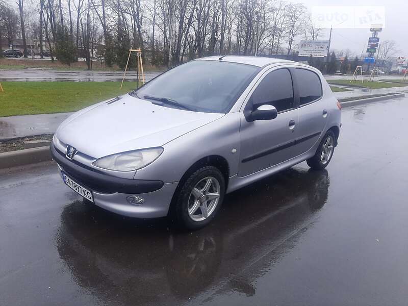 Хэтчбек Peugeot 206 2005 в Умани