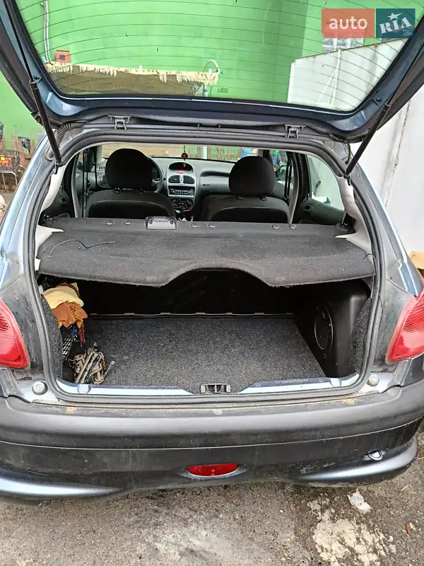 Peugeot 206