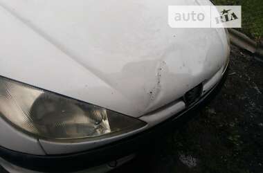 Хэтчбек Peugeot 206 2002 в 