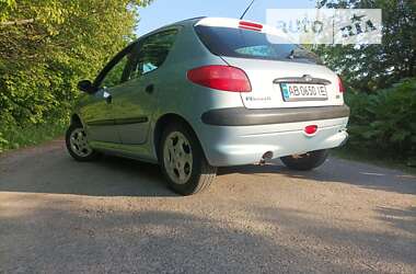 Хэтчбек Peugeot 206 2001 в Виннице