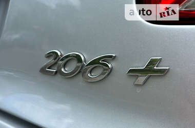 Хэтчбек Peugeot 206 2010 в Сумах