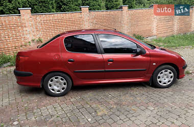 Седан Peugeot 206 2007 в 