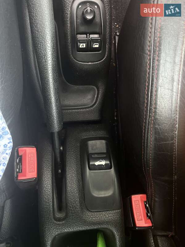 Кабріолет Peugeot 206 2001 в Черкасах