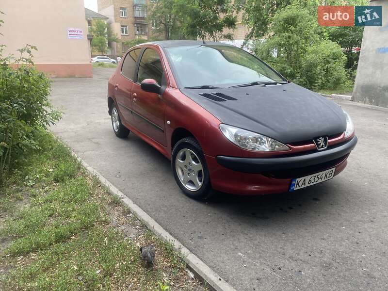 Хэтчбек Peugeot 206 2005 в Киеве