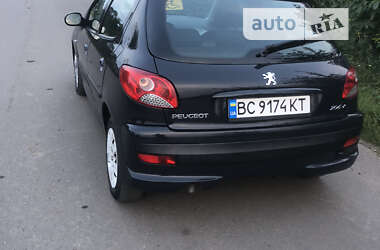 Хетчбек Peugeot 206 2010 в Самборі