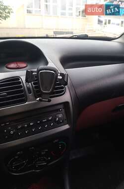 Хэтчбек Peugeot 206 2005 в 