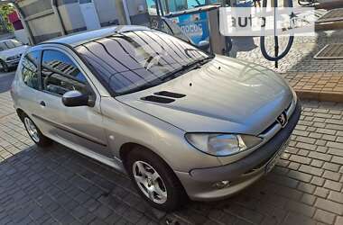 Хэтчбек Peugeot 206 2002 в Одессе