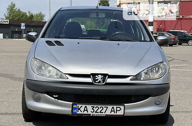 Хэтчбек Peugeot 206 2008 в Киеве