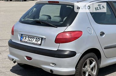 Хэтчбек Peugeot 206 2008 в Киеве