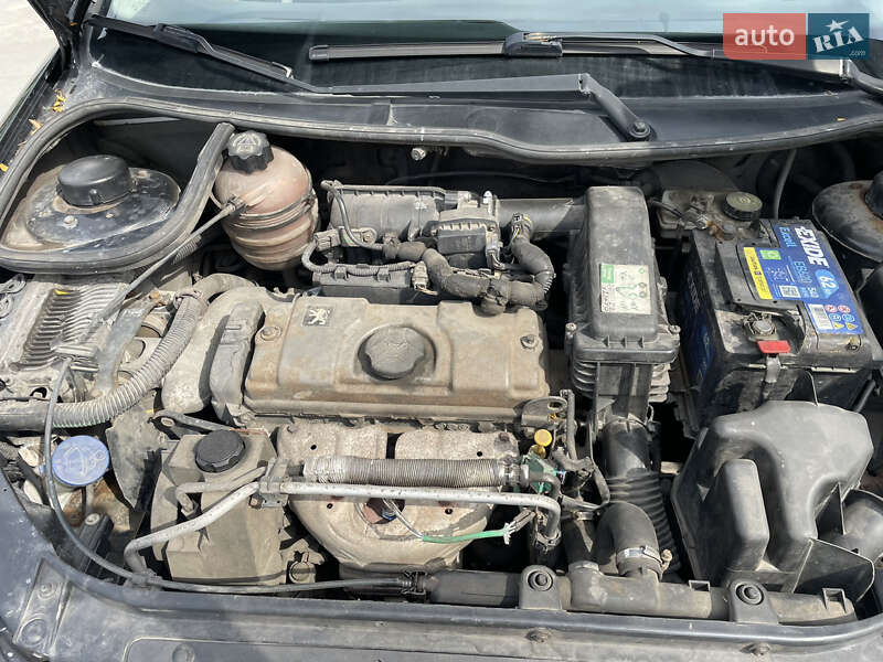 Хетчбек Peugeot 206 2008 в Києві