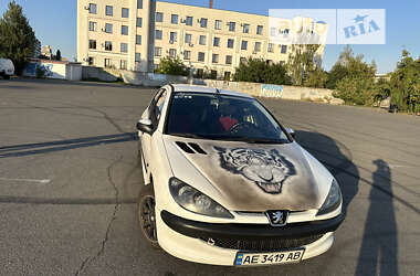 Хэтчбек Peugeot 206 2008 в Киеве