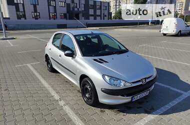 Хетчбек Peugeot 206 2006 в Києві