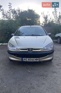 Седан Peugeot 206 2009 в Днепре