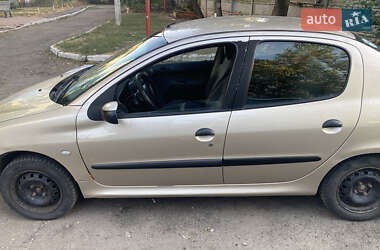 Седан Peugeot 206 2009 в Днепре