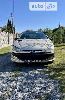 Седан Peugeot 206 2007 в Рівному