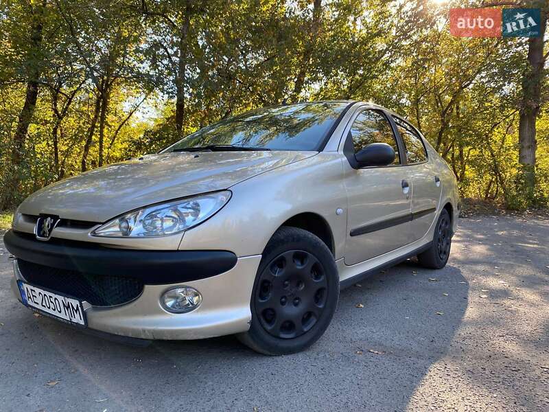Седан Peugeot 206 2007 в 