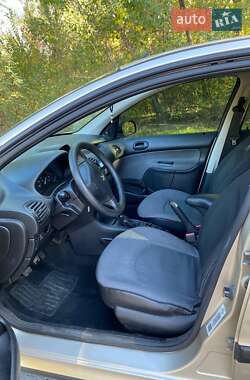 Седан Peugeot 206 2007 в 