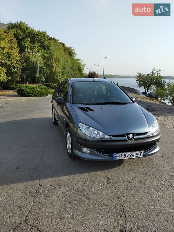 Седан Peugeot 206 2007 в Кременчуге