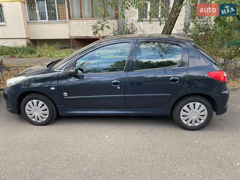 Peugeot 206 2012