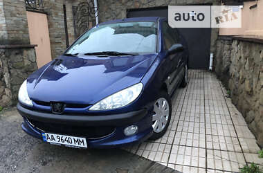 Седан Peugeot 206 2010 в Хмельницком