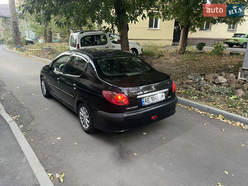 Седан Peugeot 206 2009 в Дніпрі