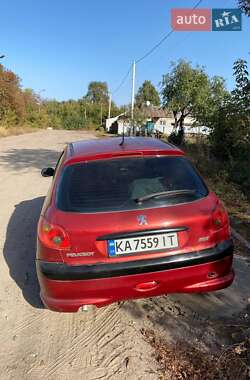 Хэтчбек Peugeot 206 2005 в Новгород-Северском