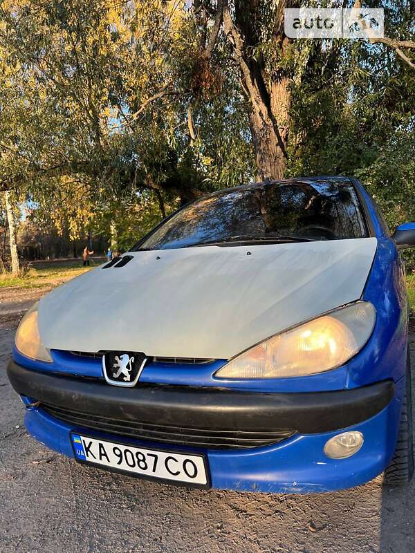 Хетчбек Peugeot 206 2003 в Вінниці