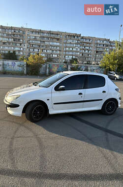 Хэтчбек Peugeot 206 2008 в Киеве