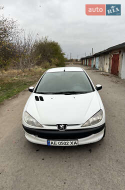 Хетчбек Peugeot 206 2001 в Нікополі