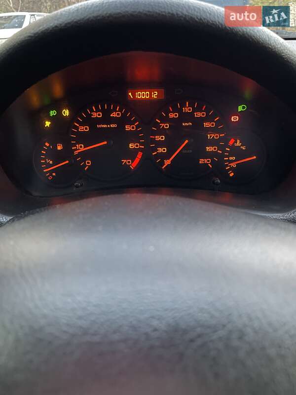 Седан Peugeot 206 2009 в Полтаве