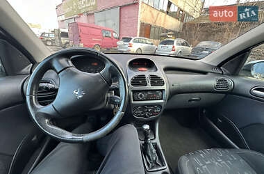 Хетчбек Peugeot 206 2002 в Ніжині