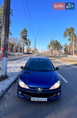 Седан Peugeot 206 2008 в Киеве