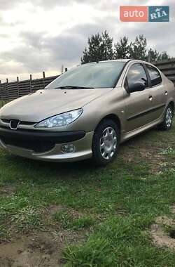 Седан Peugeot 206 2008 в Глевахе