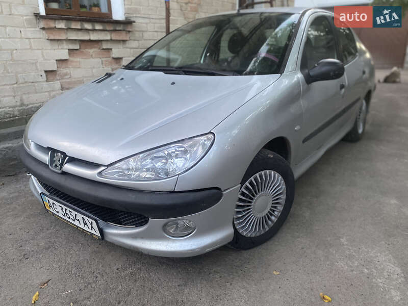 Седан Peugeot 206 2008 в Луцьку