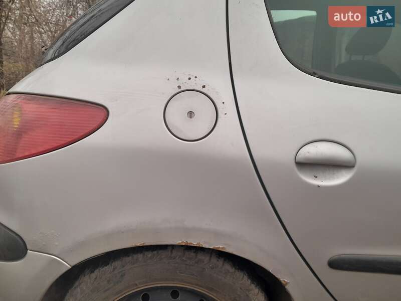Хэтчбек Peugeot 206 2003 в Кривом Роге фото 6 Хэтчбек Peugeot 206 2003 в Кривом Роге