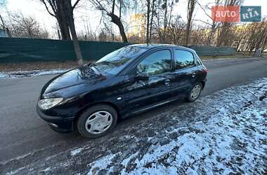 Хэтчбек Peugeot 206 2004 в Полтаве