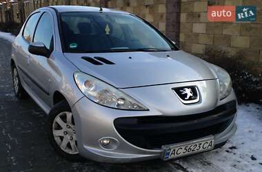 Хэтчбек Peugeot 206 2011 в Луцке