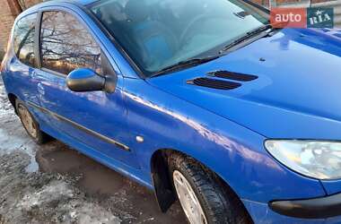 Хетчбек Peugeot 206 2003 в 