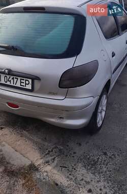 Хэтчбек Peugeot 206 2002 в Гостомеле