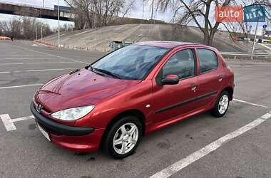 Хэтчбек Peugeot 206 2006 в Киеве