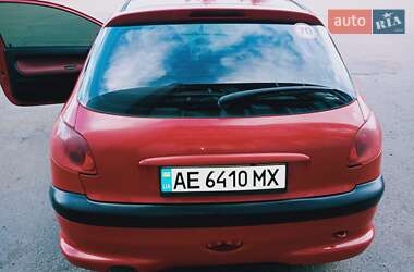 Хэтчбек Peugeot 206 2005 в 