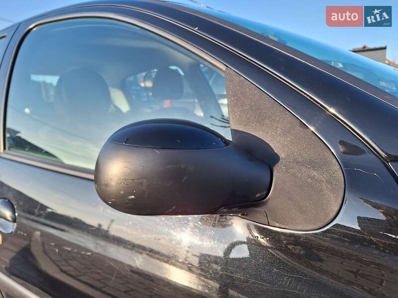 Хетчбек Peugeot 206 2011 в Луцьку